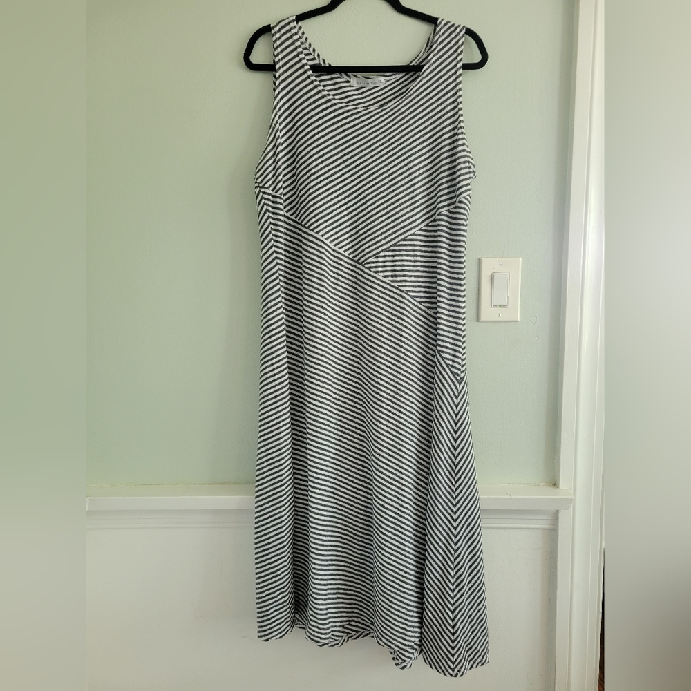 LIKE NEW Cutloose Dress Linen Blend
